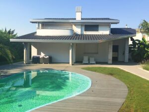Pool Surround Wood Decking with Buzon PB Pedestals