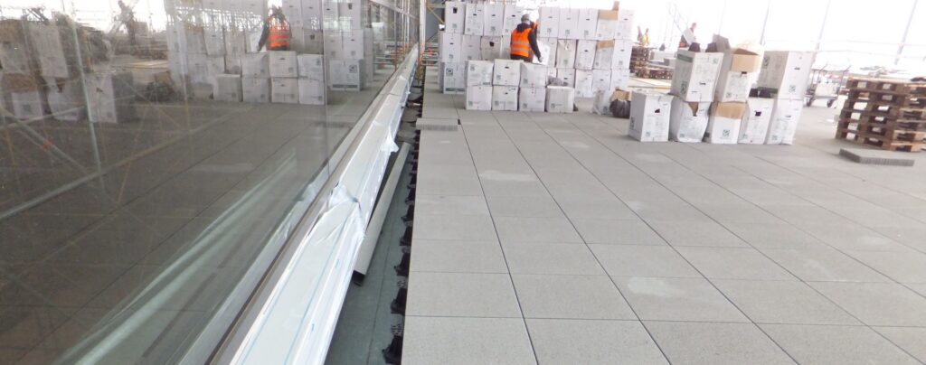 Buzon Pedestals with Stone Slab Pavers in Seismic Zone