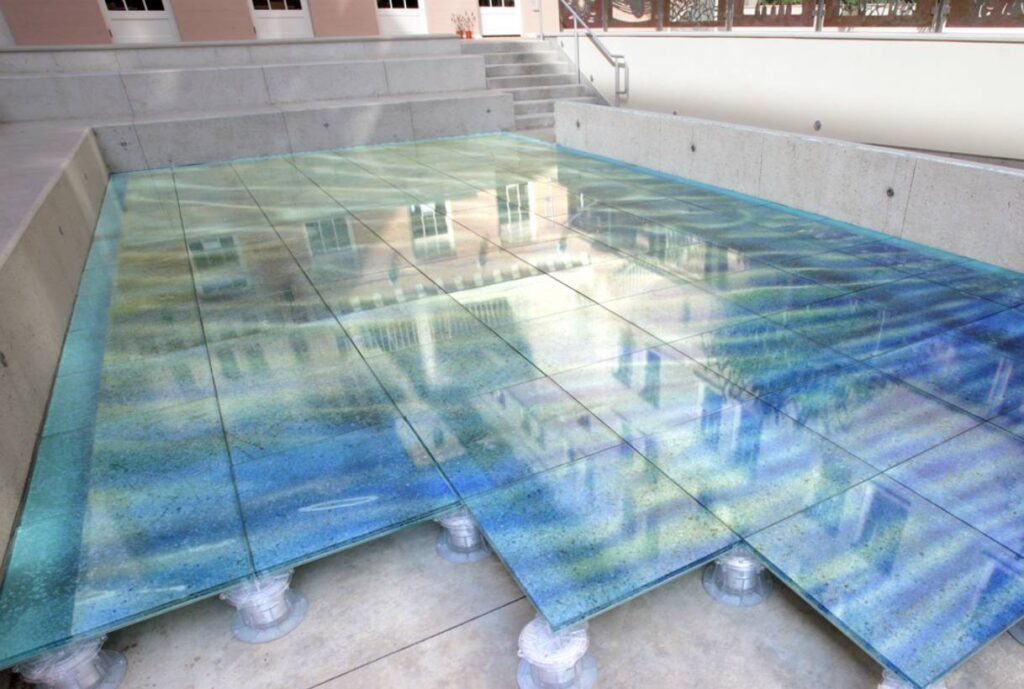 Glass Pavers Over Buzon Clear Translucent Pedestals