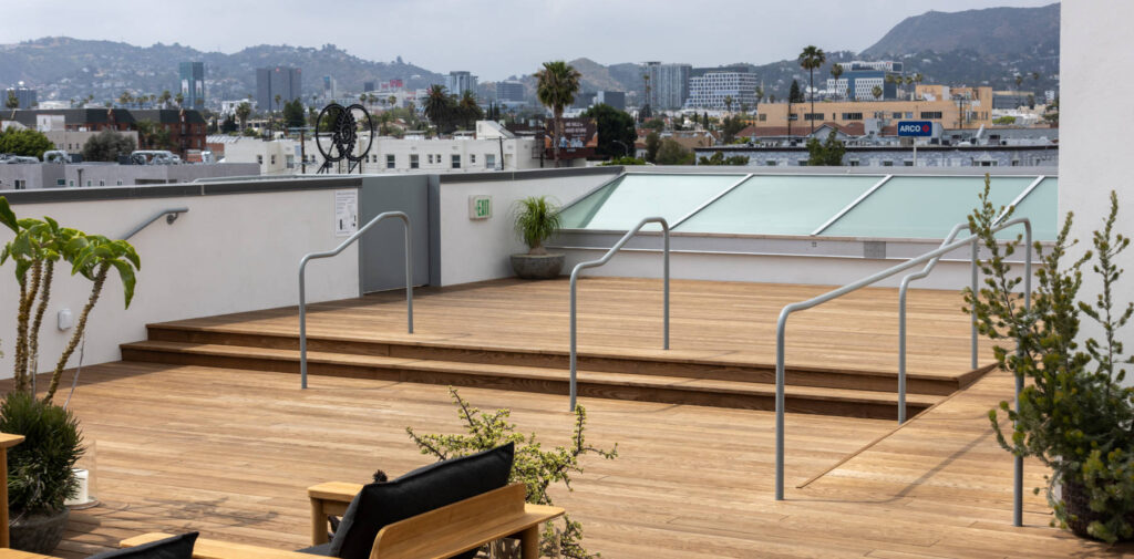 Buzon Pedestals Used to Create Sloped Ramp on Rooftop Deck
