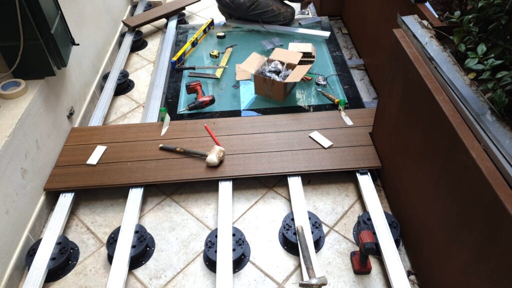 PB Series Buzon Pedestals with Alu-Rails and Board Decking in Raised Terrace